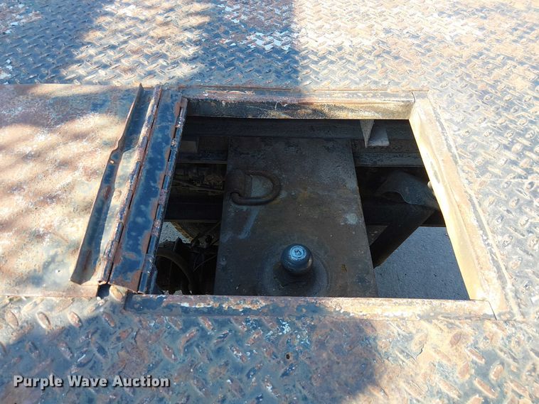 image for item FK0800 2006 Ford F750 Super Duty flatbed truck