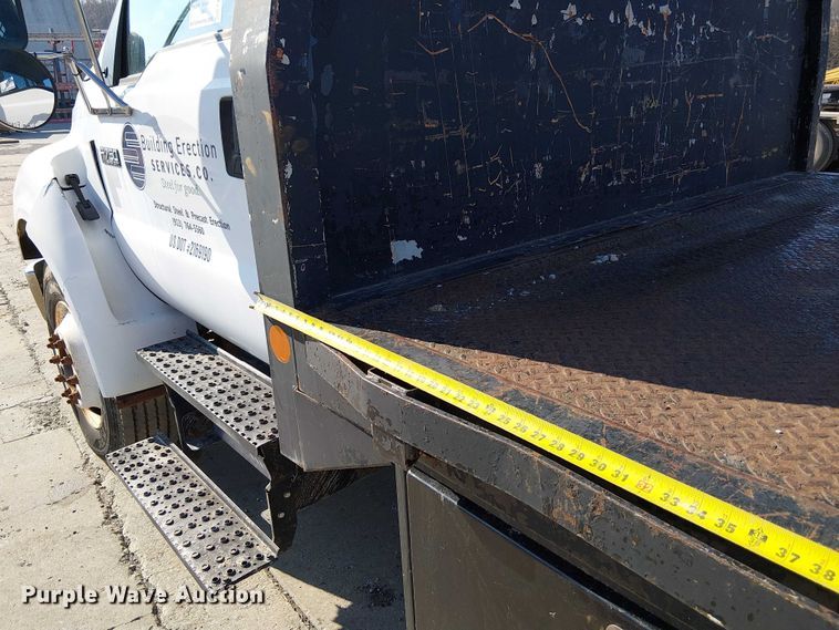 image for item FK0800 2006 Ford F750 Super Duty flatbed truck