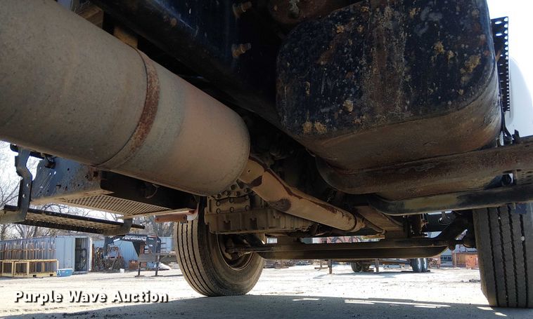 image for item FK0800 2006 Ford F750 Super Duty flatbed truck