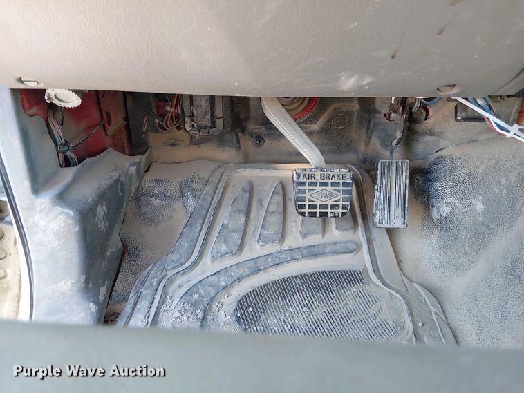 image for item FK0800 2006 Ford F750 Super Duty flatbed truck