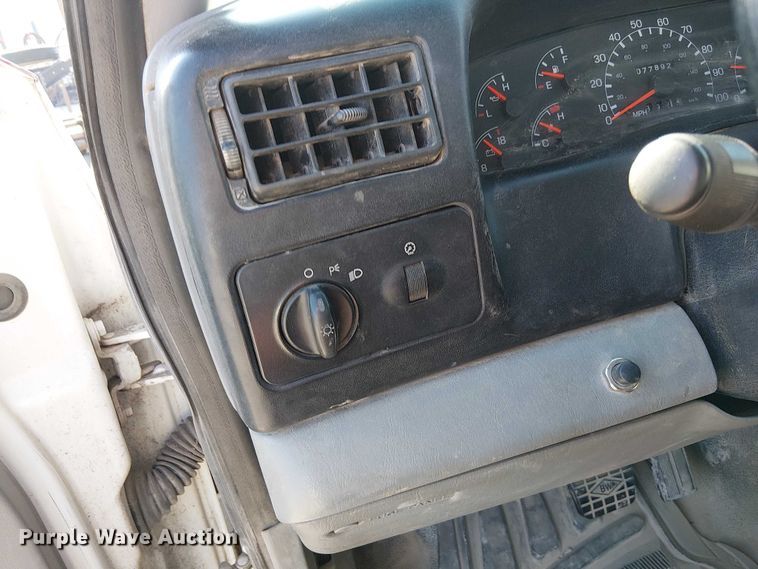 image for item FK0800 2006 Ford F750 Super Duty flatbed truck