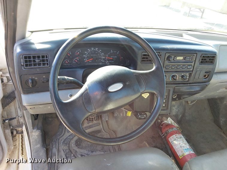 image for item FK0800 2006 Ford F750 Super Duty flatbed truck