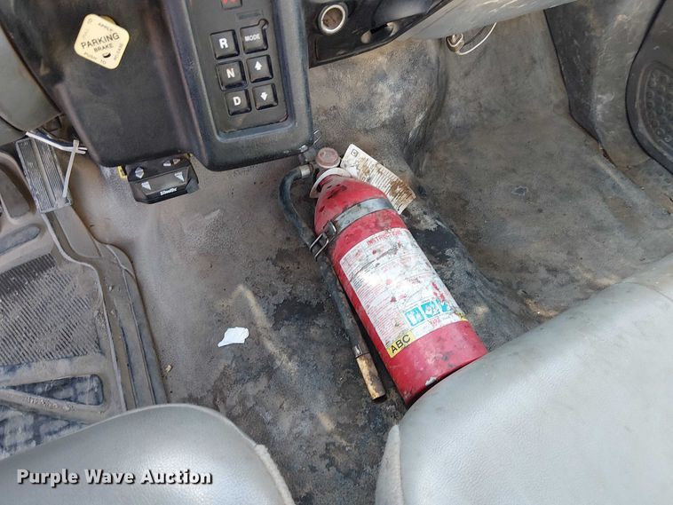 image for item FK0800 2006 Ford F750 Super Duty flatbed truck