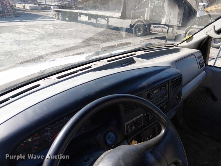 image for item FK0800 2006 Ford F750 Super Duty flatbed truck