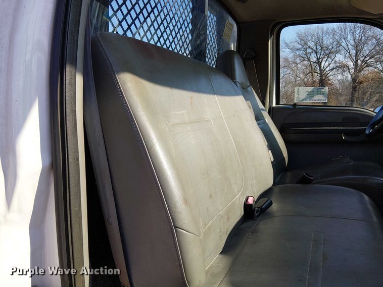 image for item FK0800 2006 Ford F750 Super Duty flatbed truck