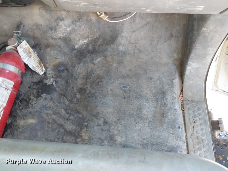 image for item FK0800 2006 Ford F750 Super Duty flatbed truck