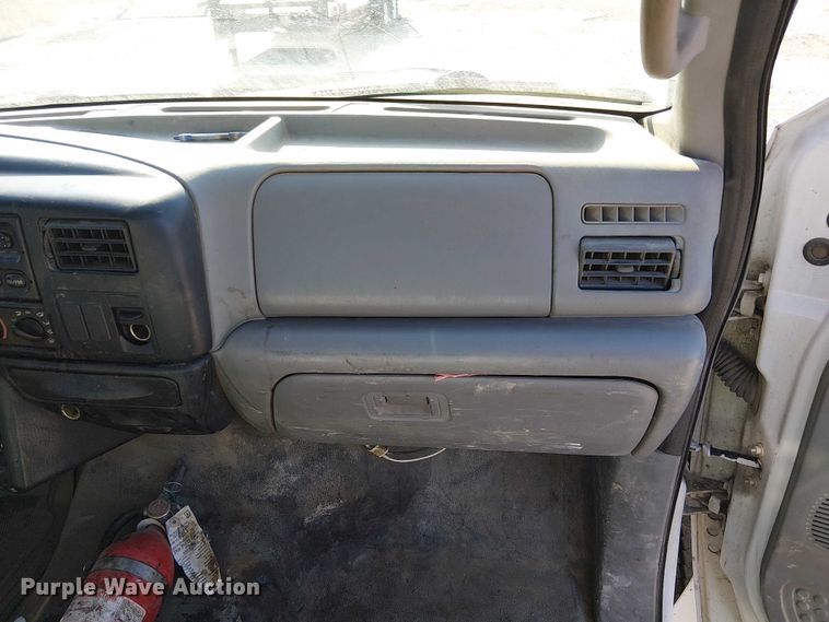 image for item FK0800 2006 Ford F750 Super Duty flatbed truck