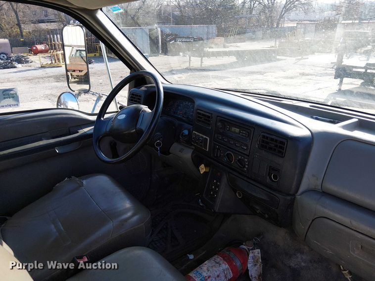 image for item FK0800 2006 Ford F750 Super Duty flatbed truck