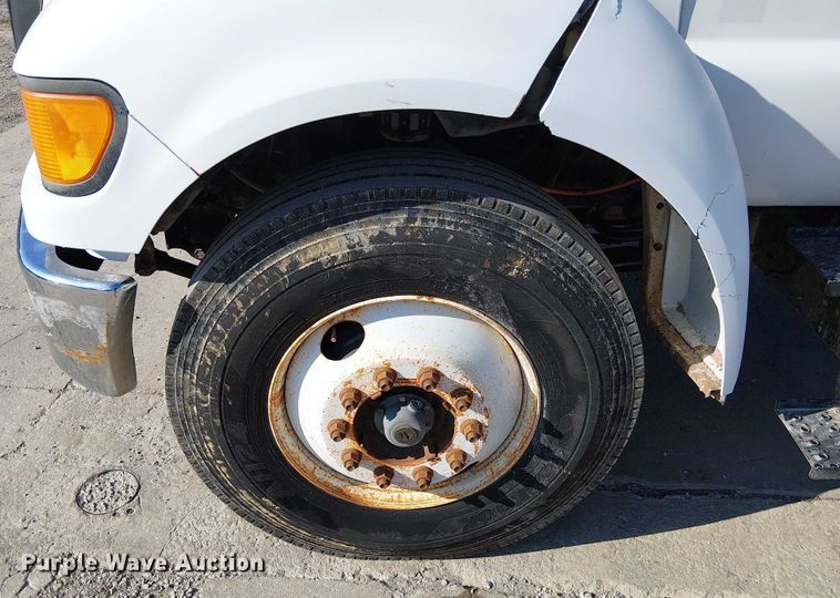 image for item FK0800 2006 Ford F750 Super Duty flatbed truck