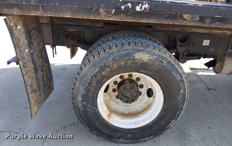 image for item FK0800 2006 Ford F750 Super Duty flatbed truck