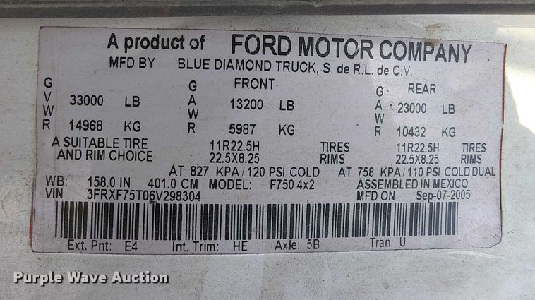 image for item FK0800 2006 Ford F750 Super Duty flatbed truck