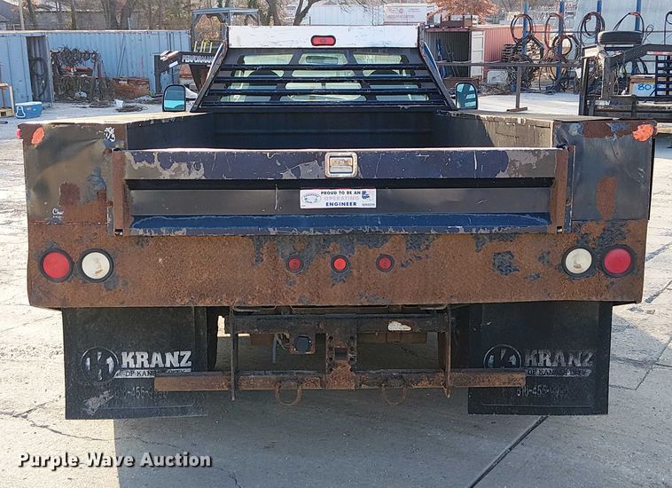 image for item FK0801 2006 Ford F350 Super Duty utility bed pickup truck