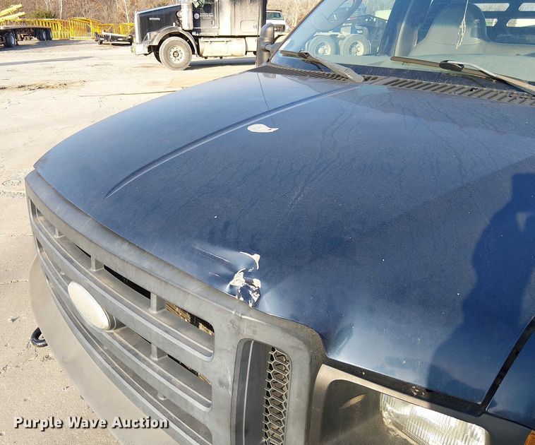 image for item FK0801 2006 Ford F350 Super Duty utility bed pickup truck