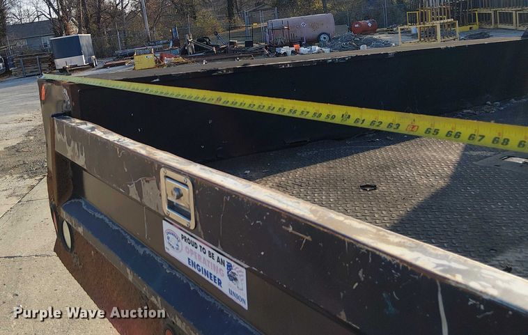 image for item FK0801 2006 Ford F350 Super Duty utility bed pickup truck