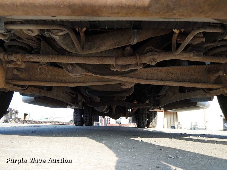 image for item FK0801 2006 Ford F350 Super Duty utility bed pickup truck