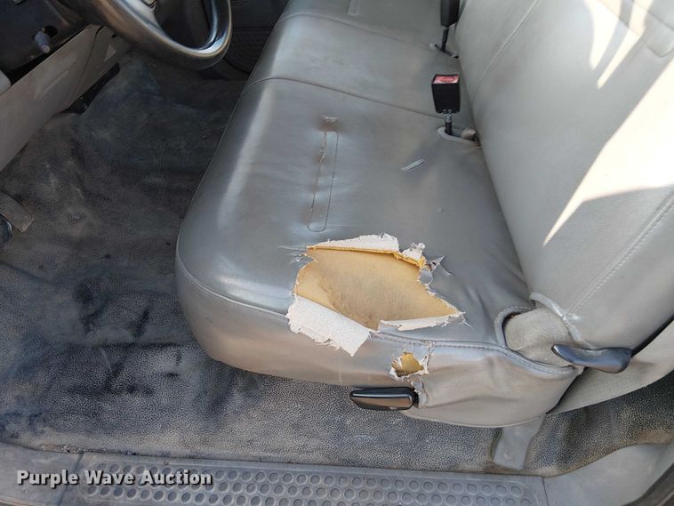 image for item FK0801 2006 Ford F350 Super Duty utility bed pickup truck