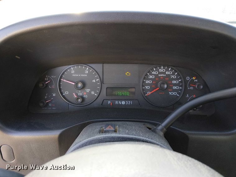 image for item FK0801 2006 Ford F350 Super Duty utility bed pickup truck