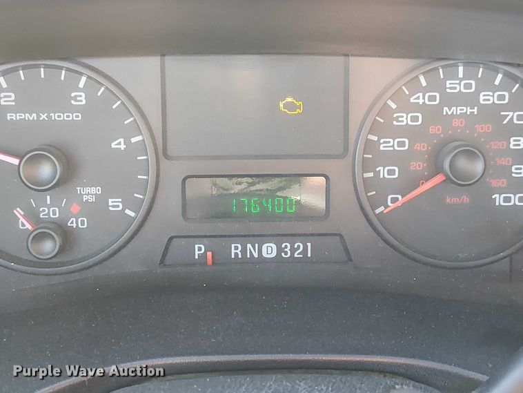 image for item FK0801 2006 Ford F350 Super Duty utility bed pickup truck