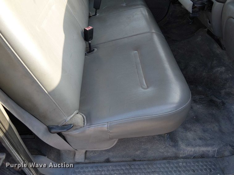 image for item FK0801 2006 Ford F350 Super Duty utility bed pickup truck