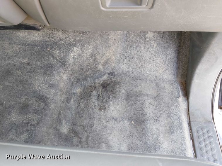 image for item FK0801 2006 Ford F350 Super Duty utility bed pickup truck