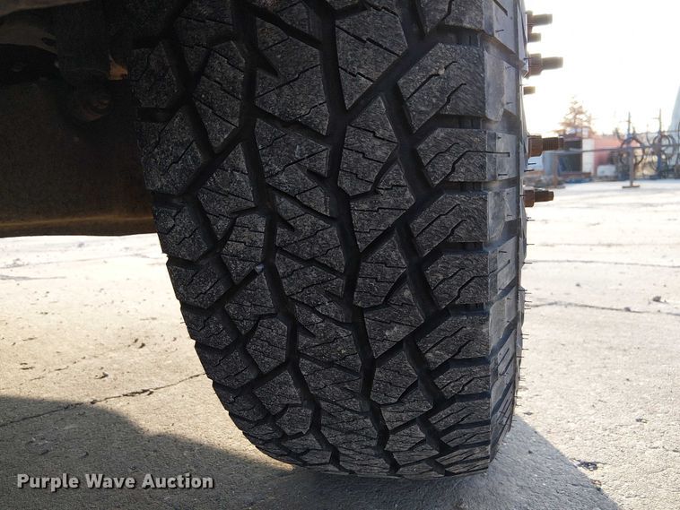 image for item FK0801 2006 Ford F350 Super Duty utility bed pickup truck