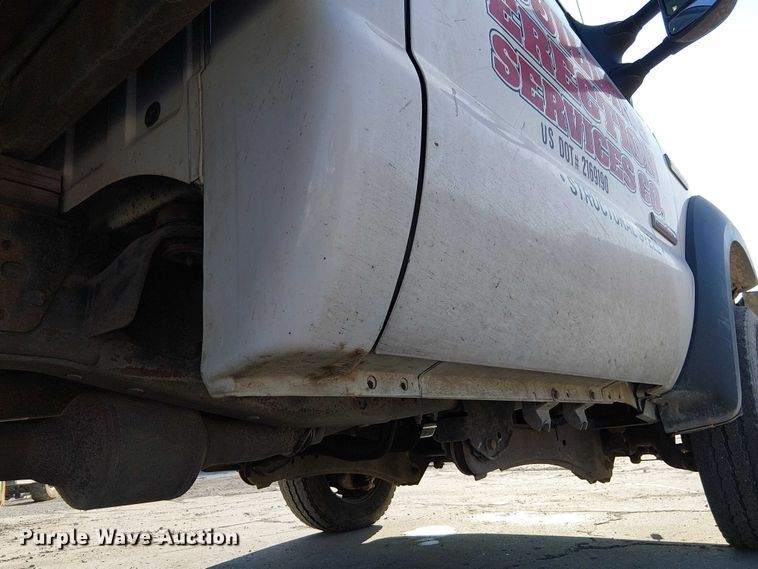 image for item FK0802 2007 Ford F550 flatbed truck