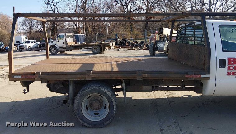 image for item FK0802 2007 Ford F550 flatbed truck