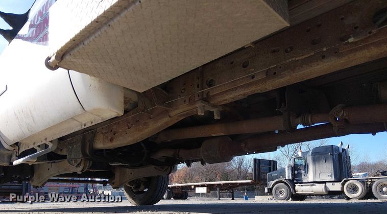 image for item FK0802 2007 Ford F550 flatbed truck