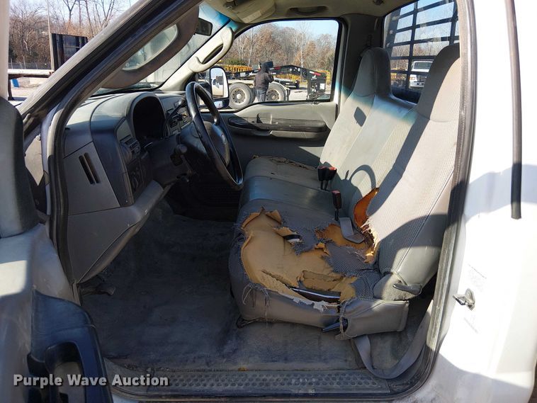 image for item FK0802 2007 Ford F550 flatbed truck