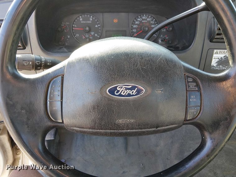 image for item FK0802 2007 Ford F550 flatbed truck