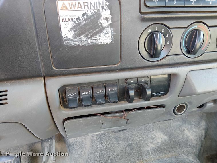 image for item FK0802 2007 Ford F550 flatbed truck