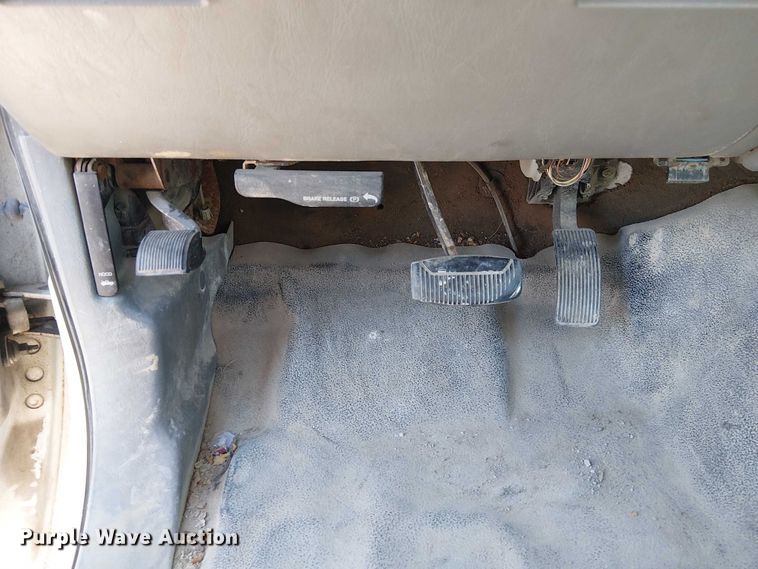 image for item FK0802 2007 Ford F550 flatbed truck