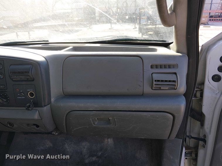 image for item FK0802 2007 Ford F550 flatbed truck