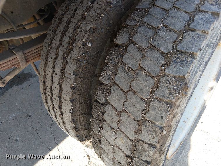 image for item FK0802 2007 Ford F550 flatbed truck