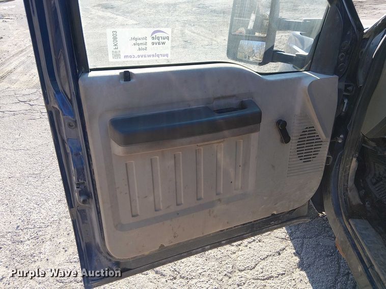 image for item FK0803 2008 Ford F350 Super Duty utility bed pickup truck