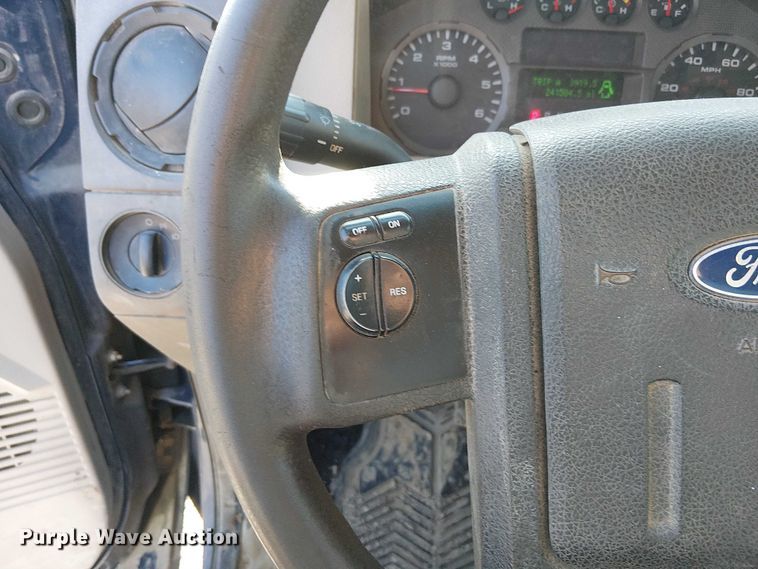 image for item FK0803 2008 Ford F350 Super Duty utility bed pickup truck