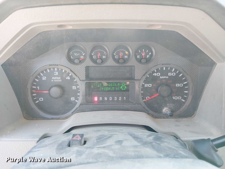 image for item FK0803 2008 Ford F350 Super Duty utility bed pickup truck