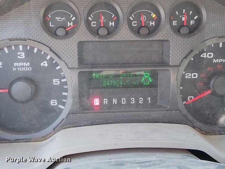 image for item FK0803 2008 Ford F350 Super Duty utility bed pickup truck