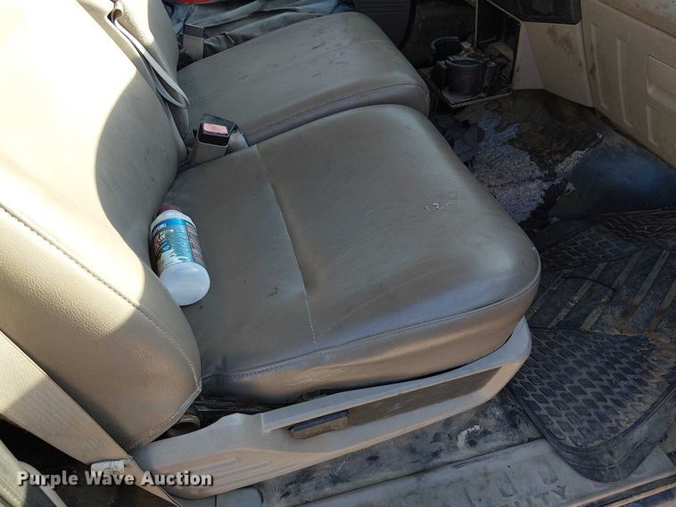 image for item FK0803 2008 Ford F350 Super Duty utility bed pickup truck