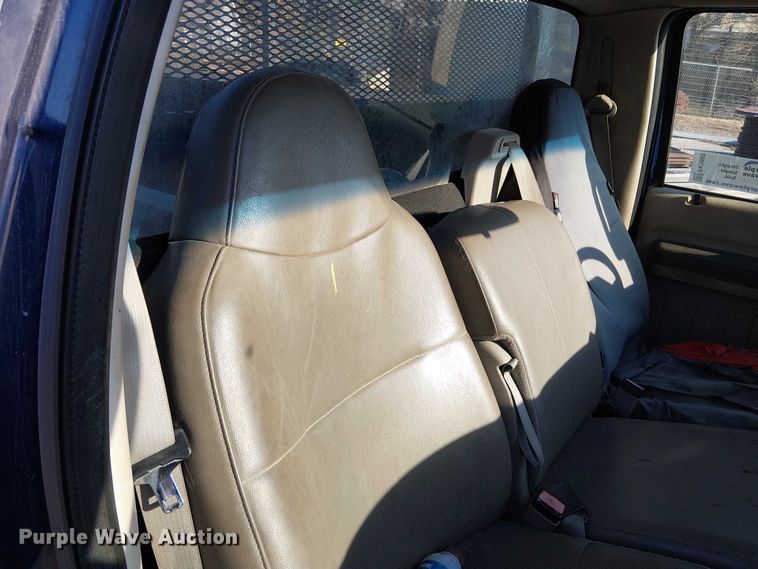 image for item FK0803 2008 Ford F350 Super Duty utility bed pickup truck