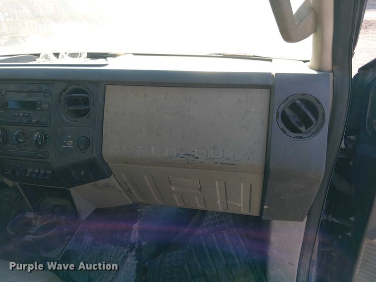 image for item FK0803 2008 Ford F350 Super Duty utility bed pickup truck