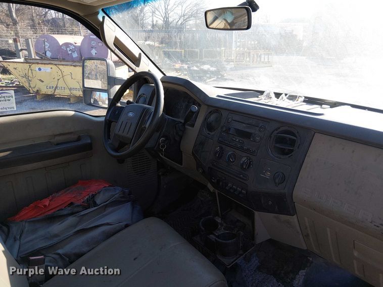 image for item FK0803 2008 Ford F350 Super Duty utility bed pickup truck