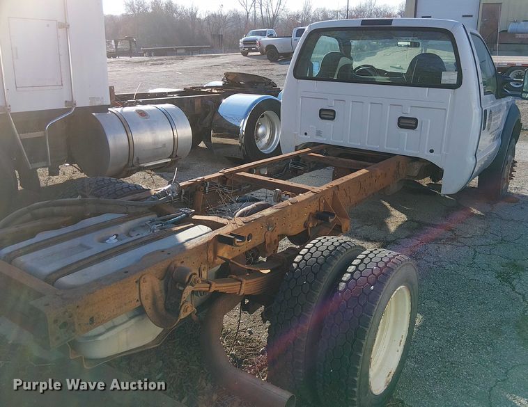 image for item FK0805 2005 Ford F550 truck cab and chassis