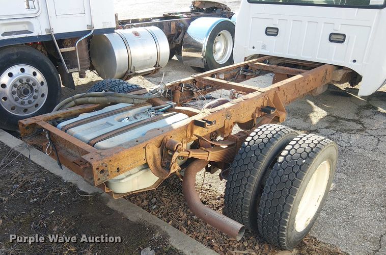 image for item FK0805 2005 Ford F550 truck cab and chassis