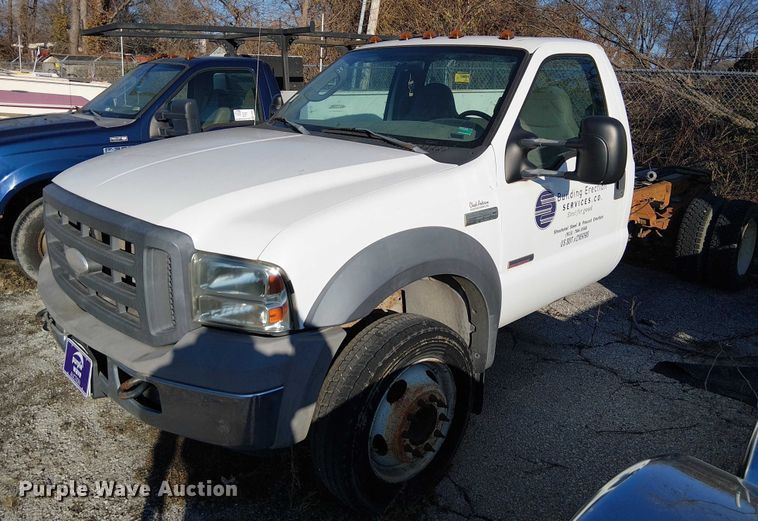 image for item FK0805 2005 Ford F550 truck cab and chassis