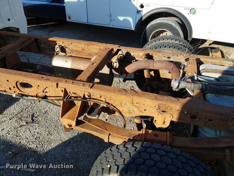 image for item FK0805 2005 Ford F550 truck cab and chassis