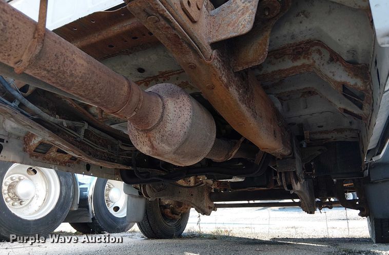 image for item FK0805 2005 Ford F550 truck cab and chassis