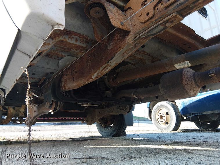 image for item FK0805 2005 Ford F550 truck cab and chassis