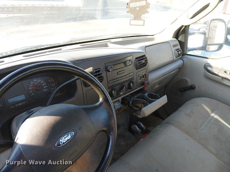 image for item FK0805 2005 Ford F550 truck cab and chassis