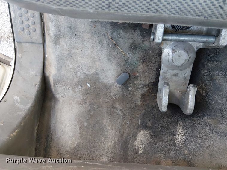 image for item FK0805 2005 Ford F550 truck cab and chassis